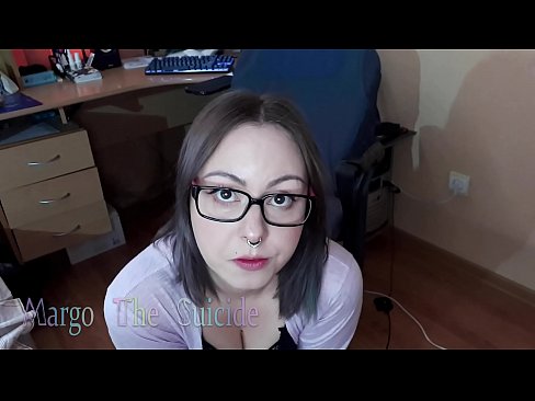 ❤️ Sexy holka s brýlemi kouří dildo hluboko na kameru ❤️❌ Sex video u nás ️❤
