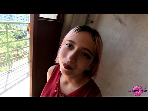 ❤️ Studentka smyslně kouří cizince ve vnitrozemí - sperma na tváři ❤️❌ Sex video u nás ️❤